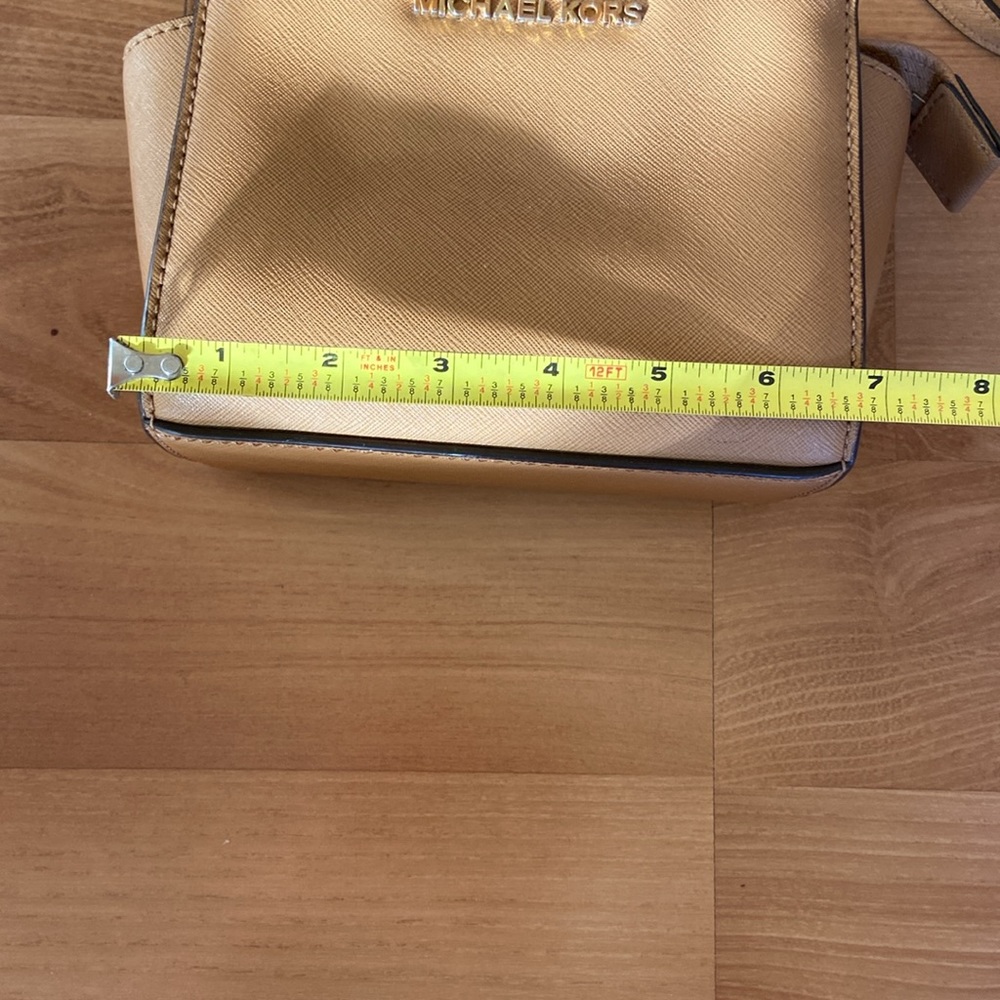 Small Michael Kors Handbag - Picture 10 of 14